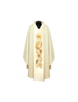 Richly embroidered chasuble (88A)