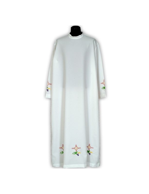 Alba de sacerdote bordada