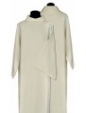Alva de sacerdote com capuz, abas largas