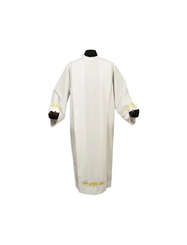 Priest alb with gold embroidery (17)