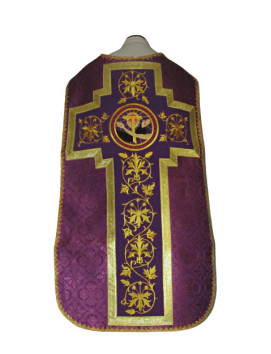 Römisches Messgewand mit dem Symbol des Franziskanerordens