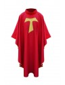 Červený františkánský ornát s křížem TAU