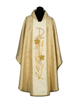 Gold chasuble, embroidered (018)