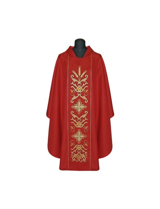 Chasuble richement brodée