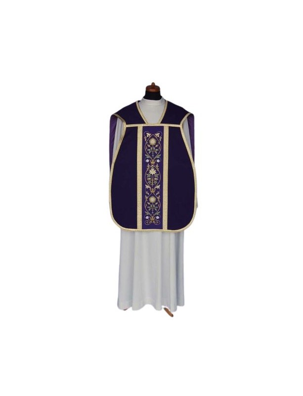Roman Chasuble with Manipulator, Burse and Veil for chalice