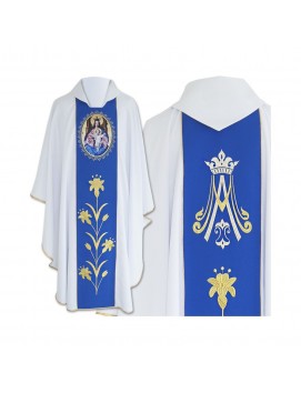 Casulla mariana Nuestra Señora con el Niño en el trono