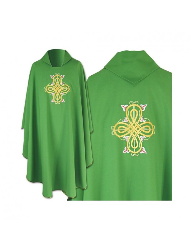 Casulla gótica verde bordada - tejido liso