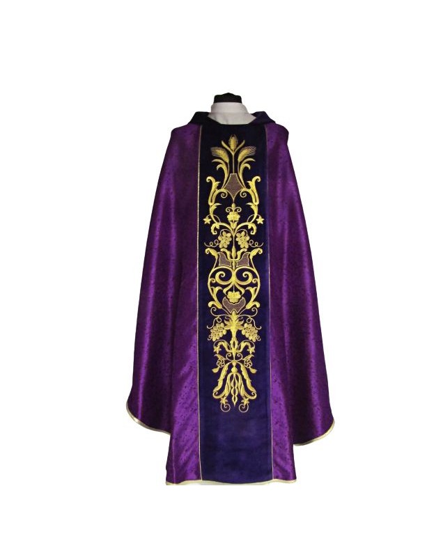 Embroidered chasuble, damask - ornament (1)