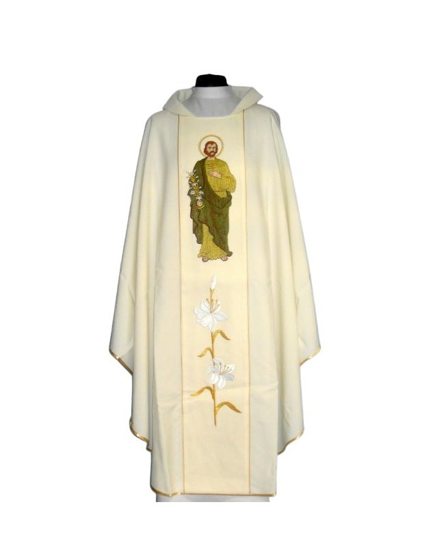 Besticktes Messgewand mit dem Bild des heiligen Josef