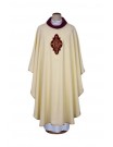 Chasuble ecru with embroidered velvet application (13)