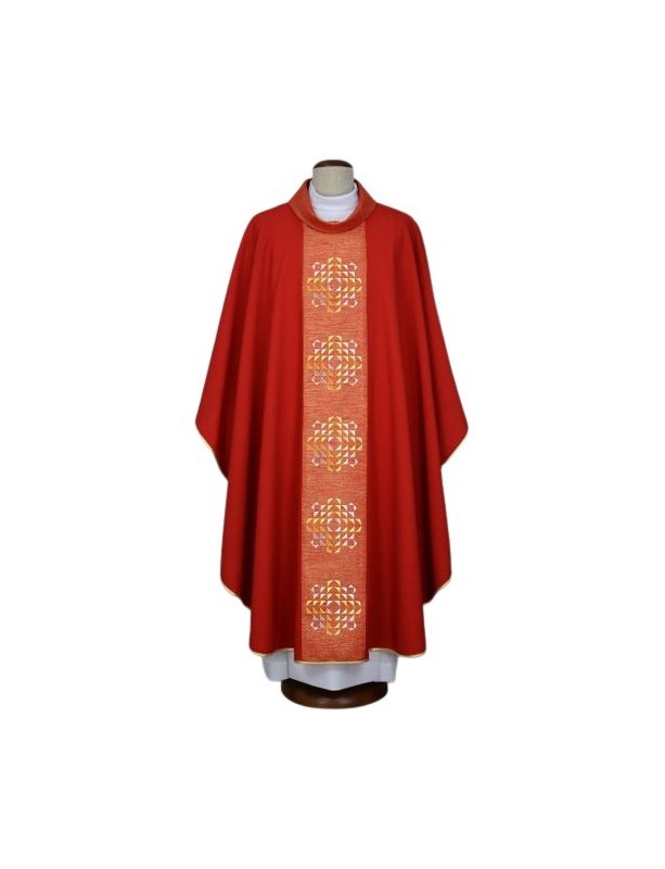 Red chasuble with modern embroideries (16)