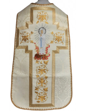 Casulla romana bordada con la imagen de MB de Lourdes