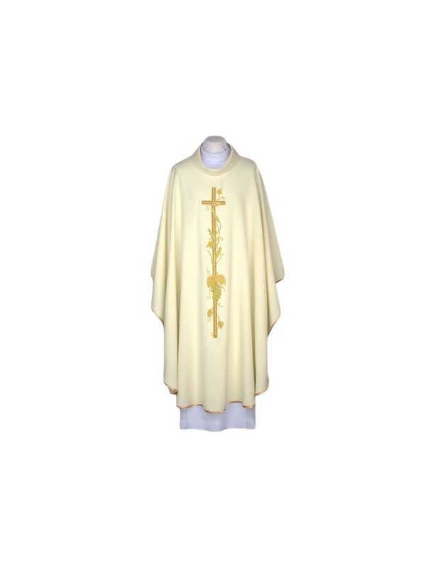 Chasuble embroidered ecru, gold trim (41)
