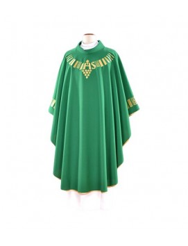 Green chasuble, embroidered belt - IHS (113)