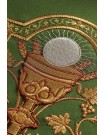 Embroidered chasuble with the symbol of the Eucharistic chalice - green (H12)