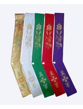 Embroidered deacon's stole with clasp (21)