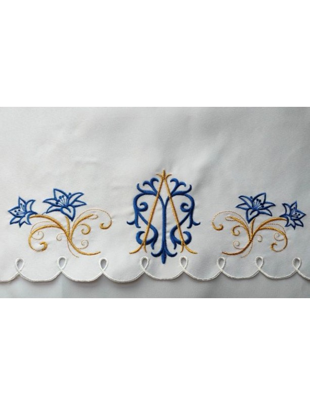 Embroidered Marian tablecloth (78)