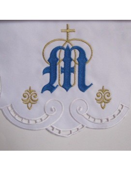 Embroidered Marian tablecloth (83)