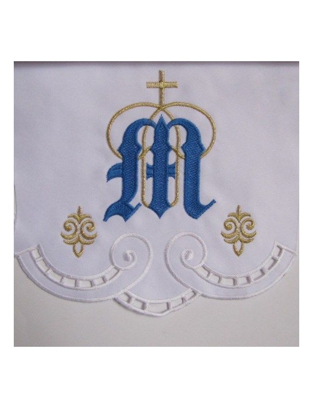Embroidered Marian tablecloth (83)