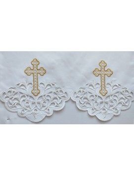 Haftowany obrus ołtarzowy - wzór eucharystyczny