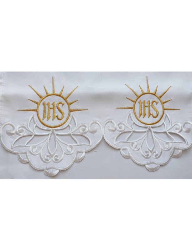 Nappe d'autel brodée - motif eucharistique
