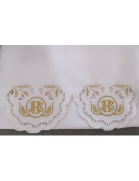 Haftowany obrus ołtarzowy - wzór eucharystyczny