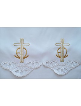 Haftowany obrus ołtarzowy - wzór eucharystyczny (180)