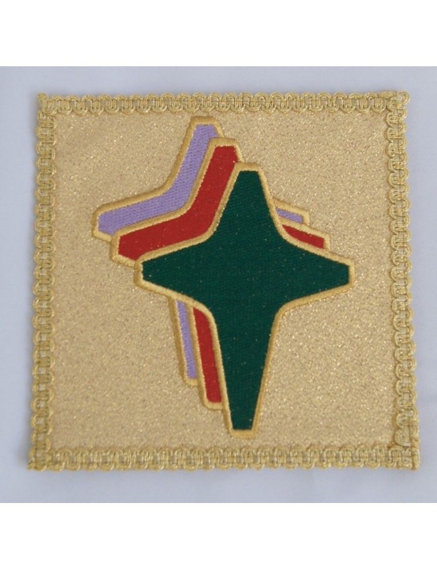 Calice brodé trois croix