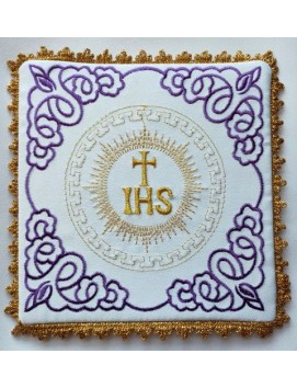 Palka kielichowa haftowana ecru, fioletowy IHS (5)
