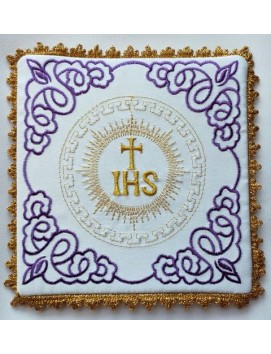 Chalice pall embroidered ecru, purple IHS (5)