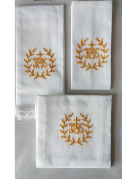 Chalice linen set IHS gold