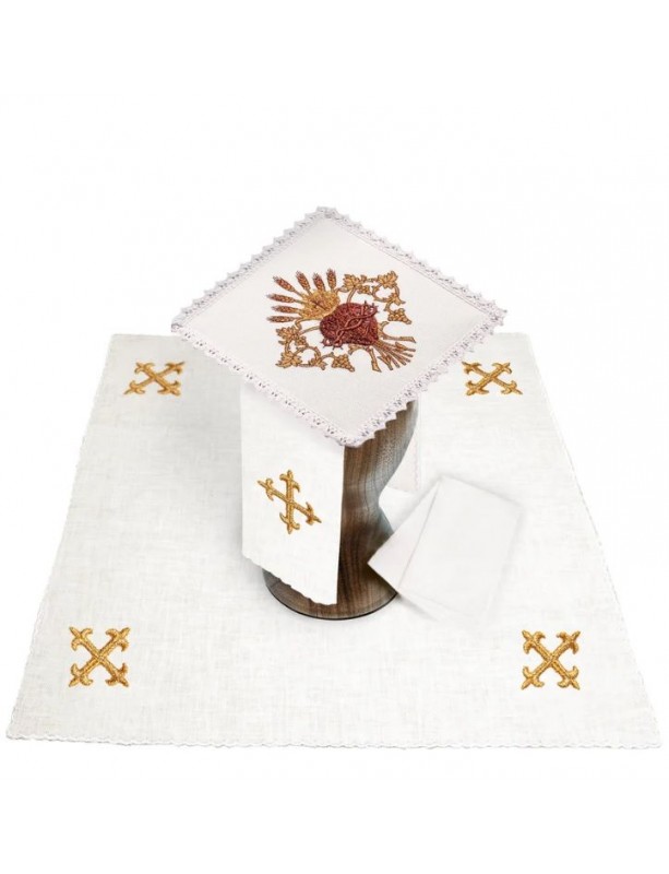 Chalice linen set, embroidered - Crowned heart (1)