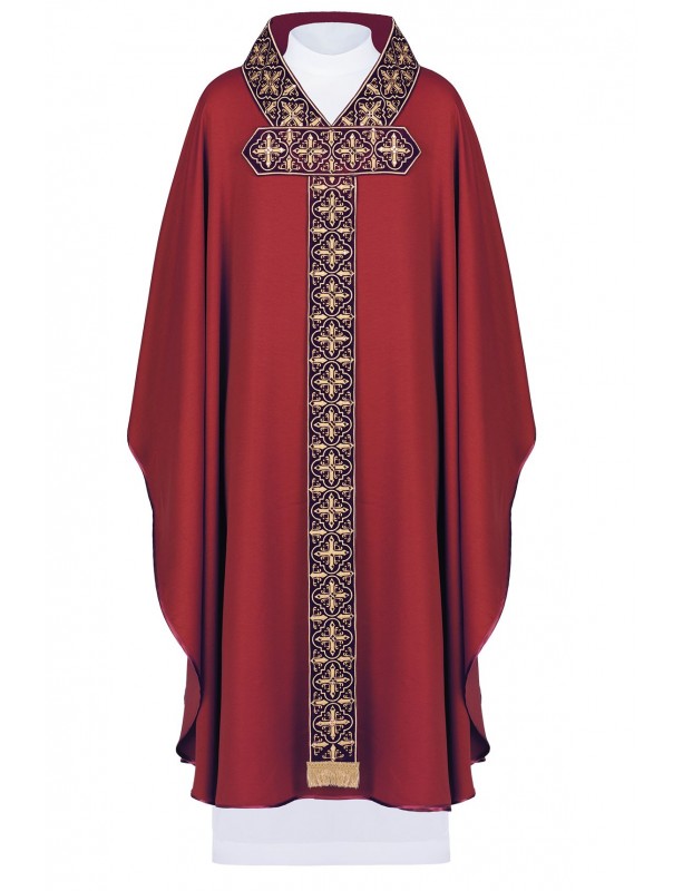 Embroidered chasuble with decorative stones - red (H52)