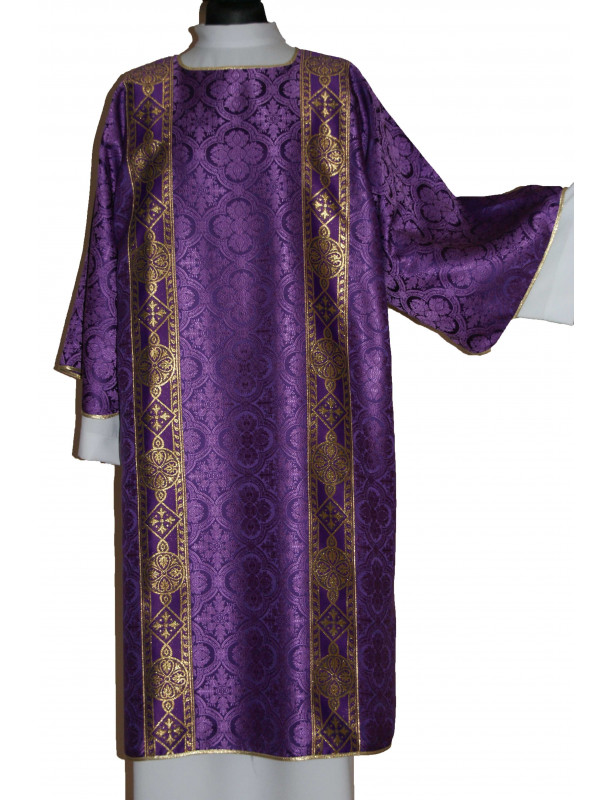 Dalmatic color purple - rosette