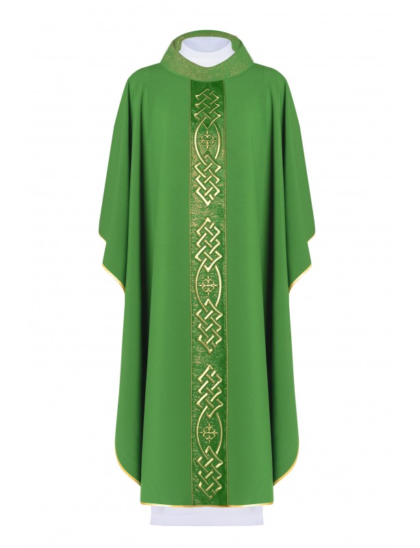 Chasuble richly embroidered - green (H155)