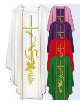 Chasuble with computer-embroidered belt