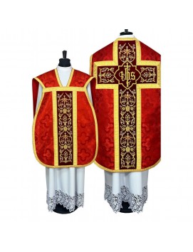 Roman red chasuble - manipulator, burse, veil, stole (4K)