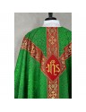 Casula semi-gotica verde con stola da sacerdote (4K)