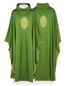 Chasuble brodée avec symbole Alpha, Omega et PAX - verte (H195)