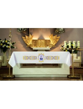 Advent cloth with embroidered 4 candles