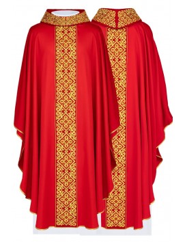 Embroidered red chasuble, crosses (H201)