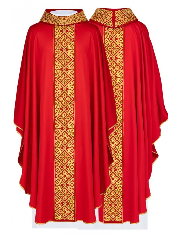 Embroidered red chasuble, crosses (H201)