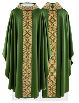 Embroidered green chasuble, crosses (H203)