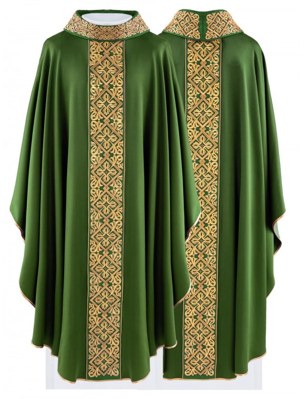 Embroidered green chasuble, crosses (H203)