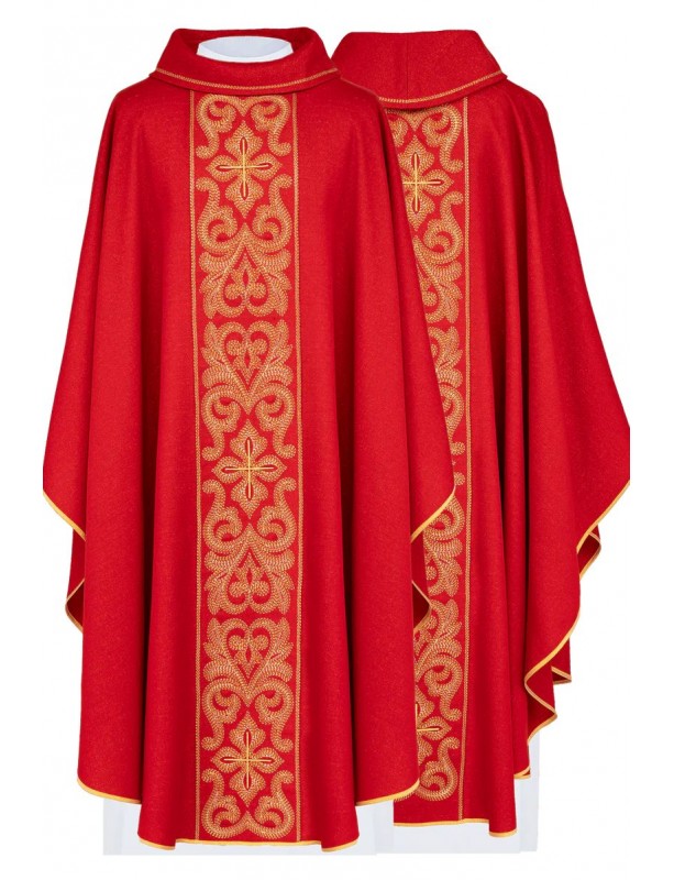Embroidered red chasuble, crosses (H204)