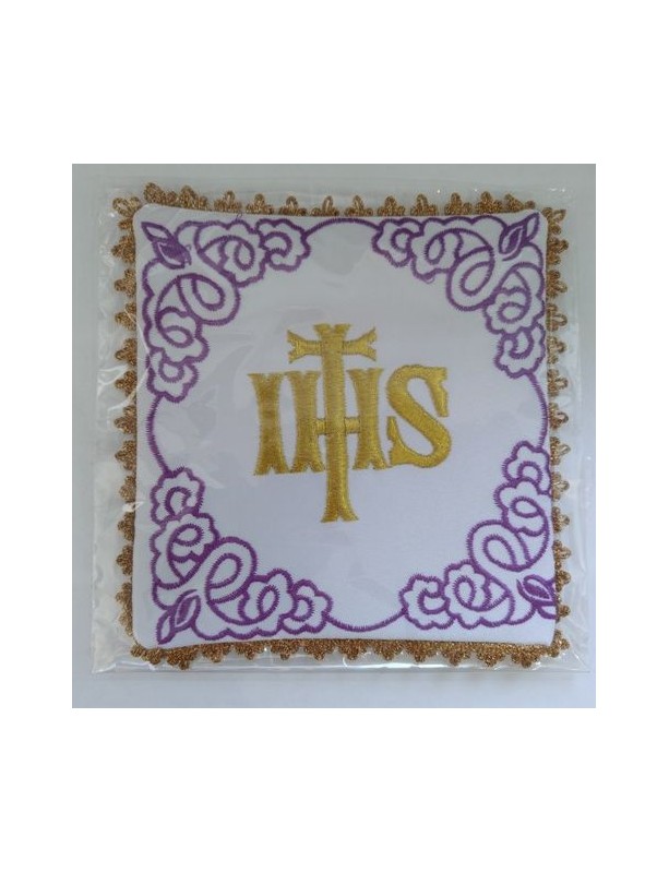 Chalice pall with gold IHS inscription (4M)