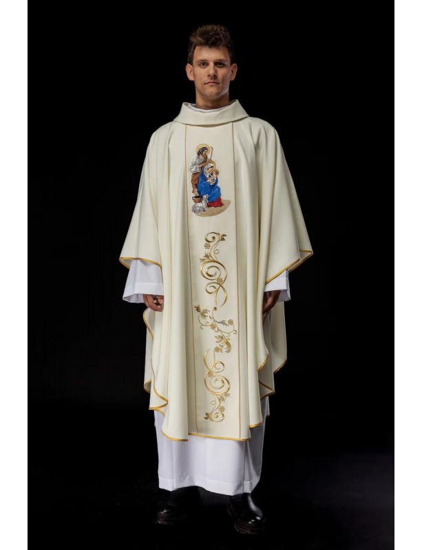 Chasuble with embroidered image of the Holy Family (H101)