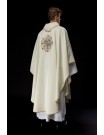 Chasuble with embroidered symbol of the Lamb of God (120H)