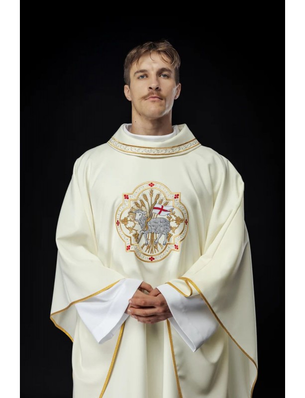 Messgewand mit besticktem Symbol des Lammes Gottes (120H)