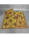 Roman chasuble + stole, maniple, burse and chalice veil (27K)